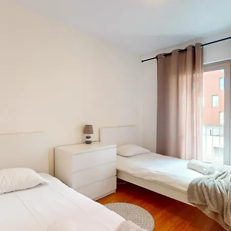 Happy Building By Gw Holidays ליסבון