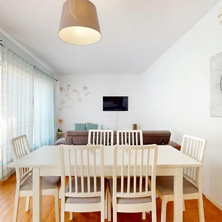 Happy Building By Gw Holidays ליסבון