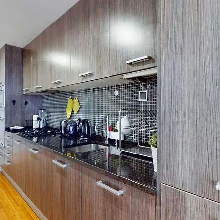 Happy Building By Gw Holidays ליסבון